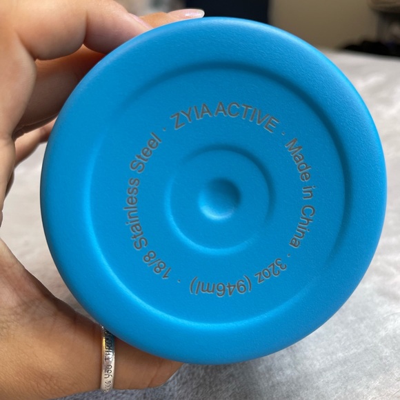 Blue ZYIA Active 32oz Activity Bottle - Picture 2 of 2